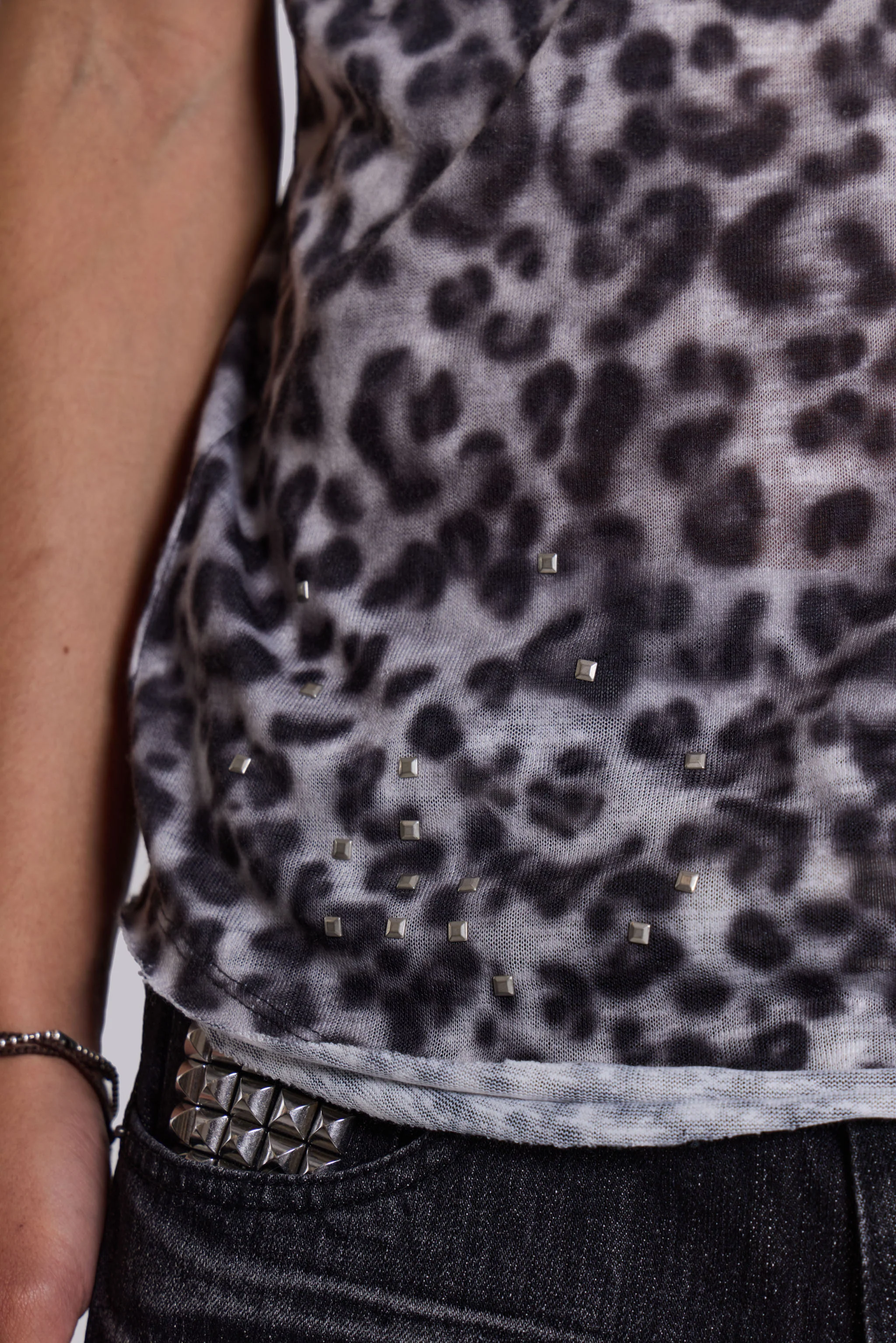 Airbrush Leopard Vest - Image 6