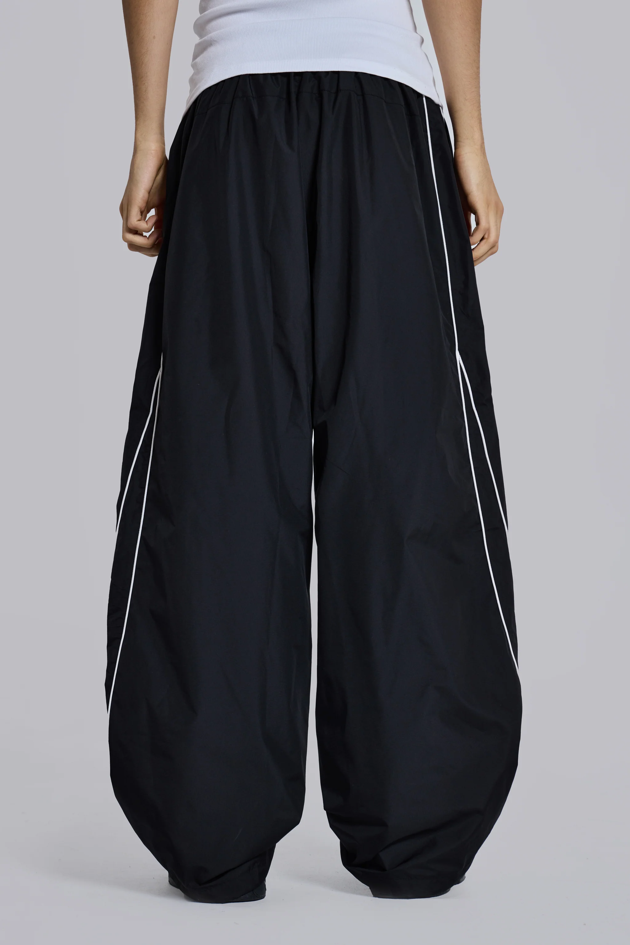 Black LDN Vapor Joggers - Image 8