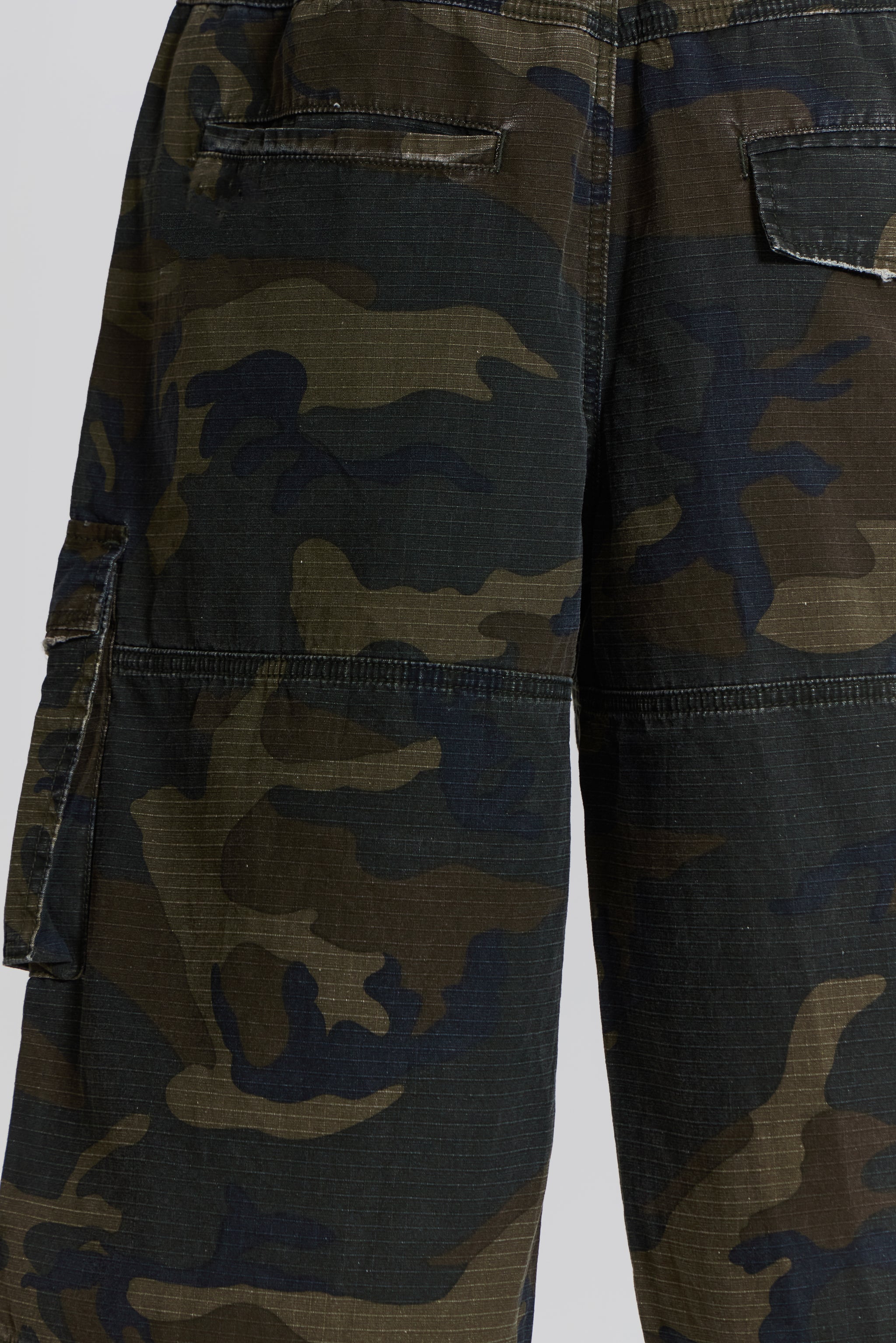 Guerilla Camo Baggy Shorts - Image 7
