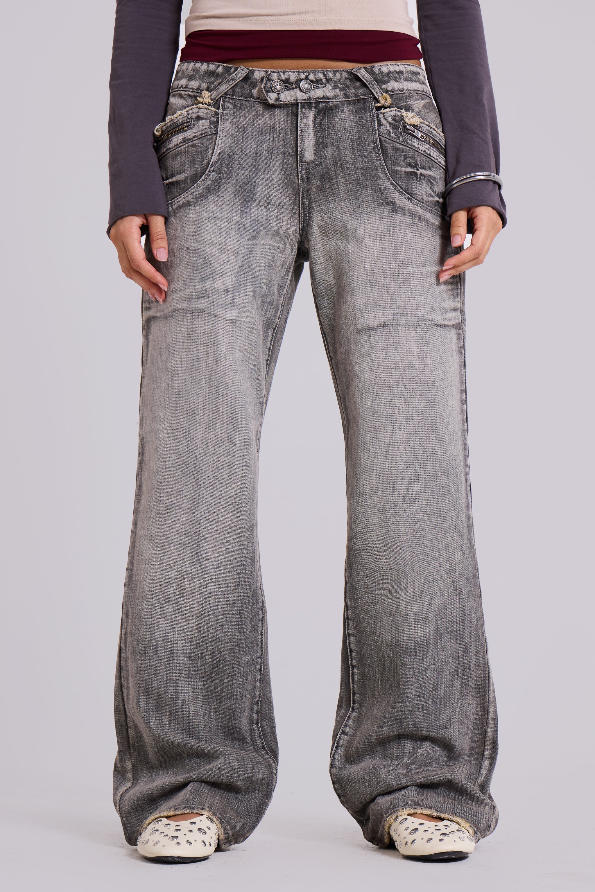 Hunter Loose Straight Leg Jeans in Grey Wash - Image 8