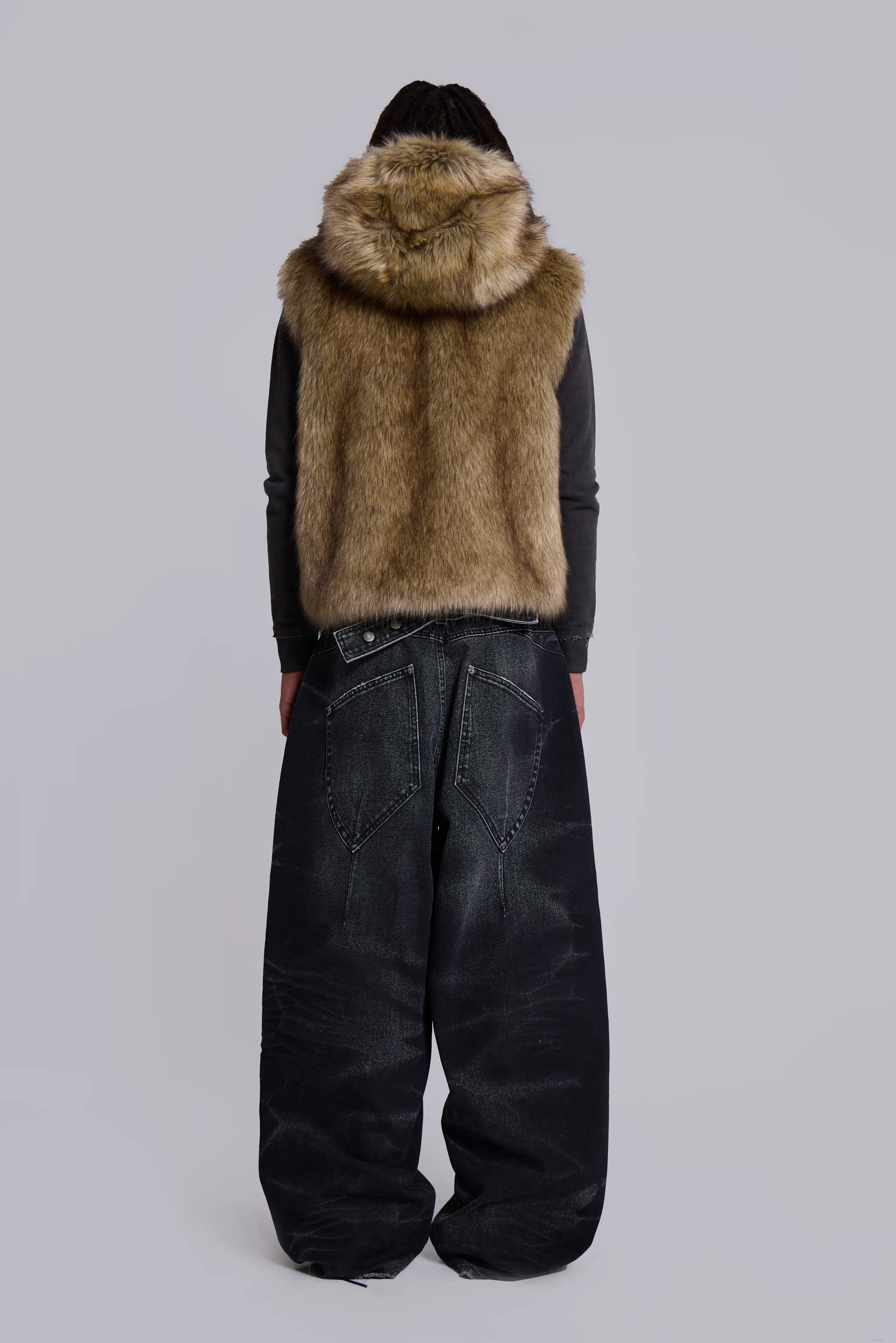 Mendoza Faux Fur Gilet - Image 17