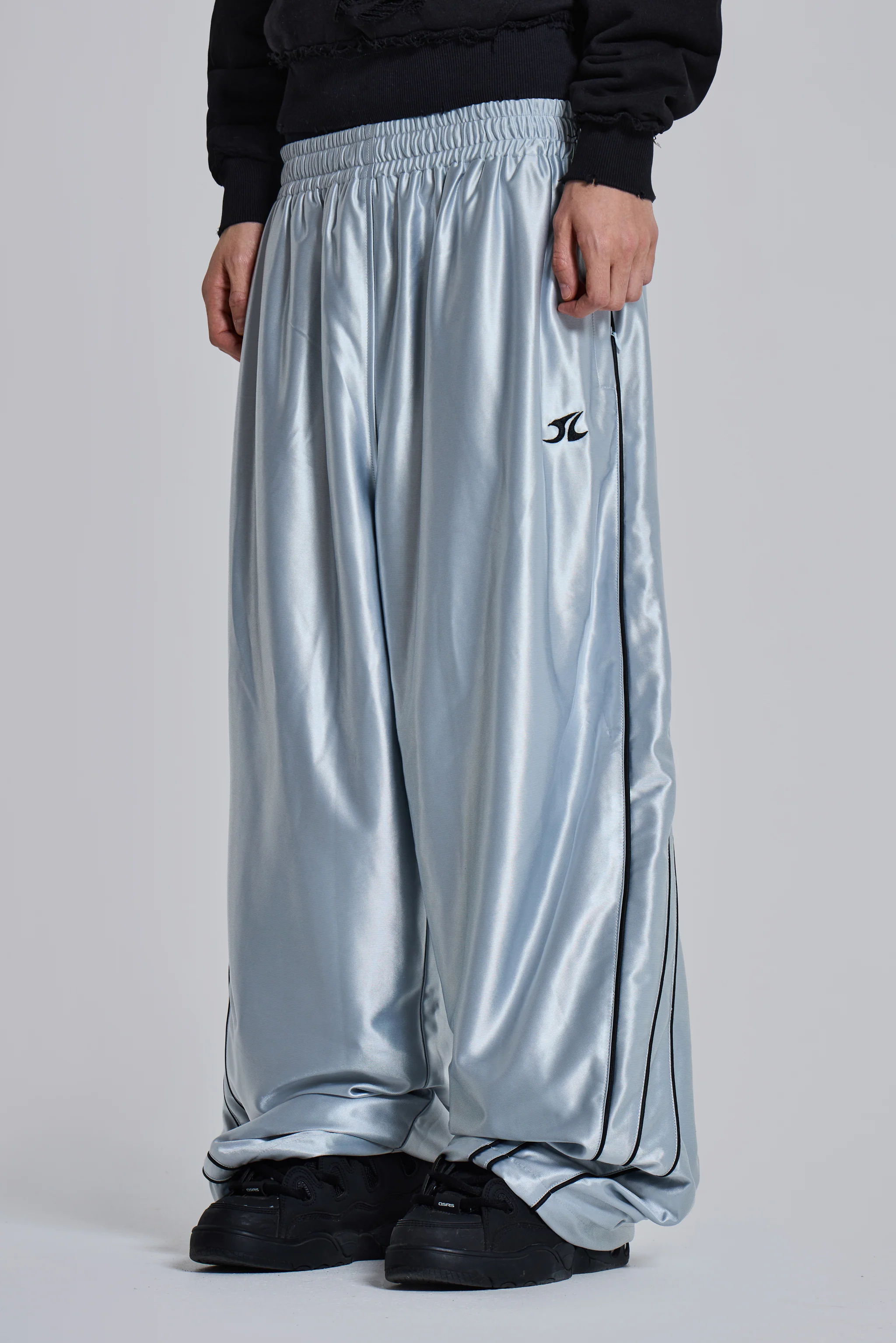 Metallic Vapor Joggers - Image 4