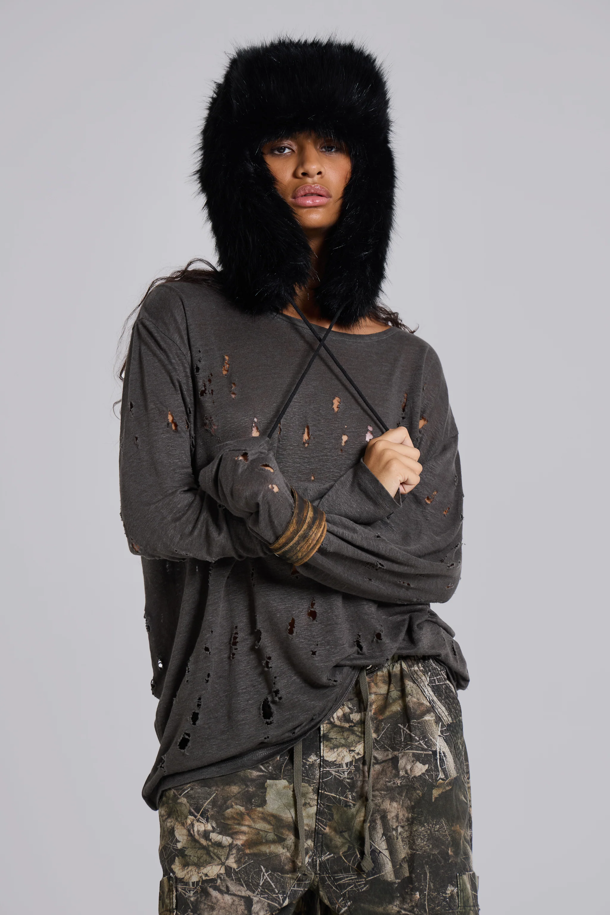 Rifle Distressed Knit Top - Image 4