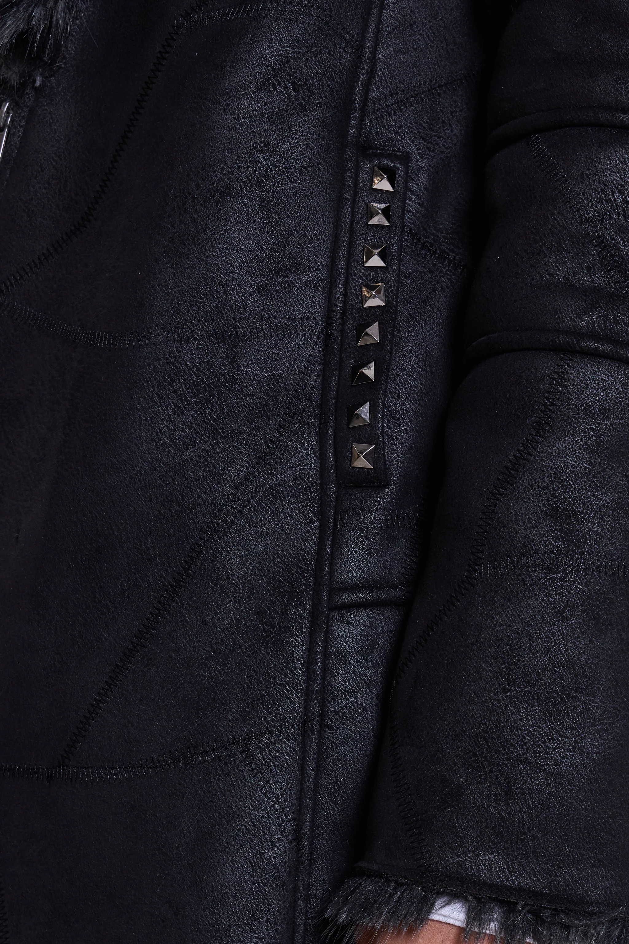 Wander Fur Jacket - Image 8