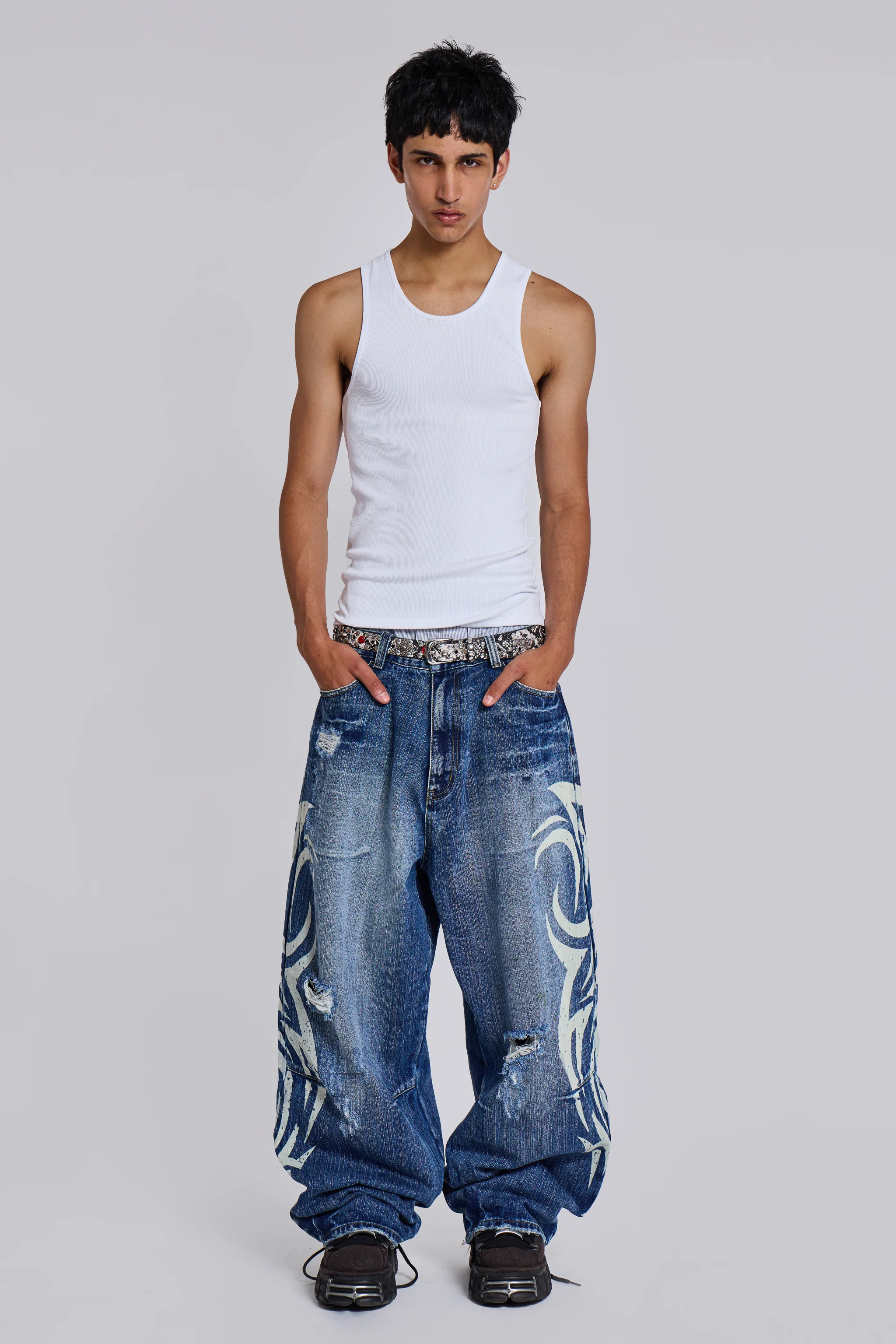 White Rib Full Length Vest - Image 3